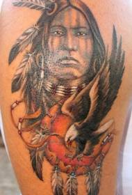 Amuleto indiano del ritratto e modello del tatuaggio dell'aquila