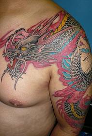 Tatuaggio classico drago tradizionale
