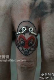 Pirkstu cute pērtiķu karaļa pērtiķu goku tetovējuma modelis