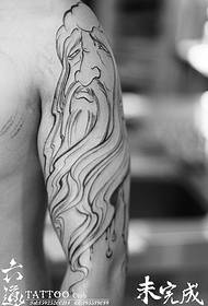 Modello tatuaggio misterioso gossip pesca fata