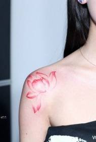 Lotus gorriko tatuaje eredu lasaia eta ederra