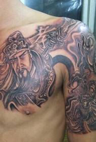 Dominējošais Guan Gong tetovējums uz pus bruņām