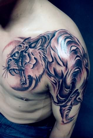 Te tauira huringa tattoo tig-hawhe-tane