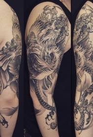 Padrão de tatuagem de dragão asiático preto e branco muito detalhado com braços