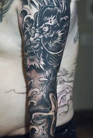 Tatuatu unicorniu incantu sanguardu classicu