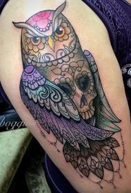 Motivo tatuaggio teschio gufo color spalla