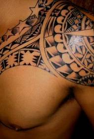 Tatuaggio mezzo armatura totem semplice ed elegante