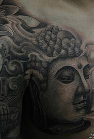 un modello del tatuaggio del mezzo tatuaggio