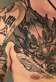 Knap swart en wit halfgesnyde Guanxi-tatoeëring