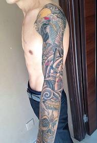 Flè bra ti moun nan tatoo foto pèsonalite pafè