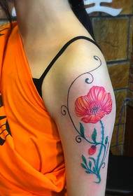Pragtige delikate tatoeëring vir blomme armblomme