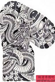 Imaxe de tatuaje de dragón medio dragón