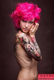 流行女人顏色花臂紋身圖案