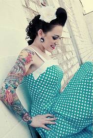 時尚性感的女人個性顏色花臂紋身圖案圖片