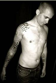 osobna moda muška cvjetna ruka crno-bijela slika totem tetovaža