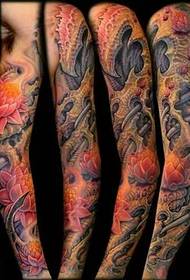 Klasična cvjetna tetovaža na ruci