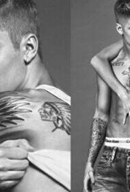 justin bieber berdevkê herî dawî yê Calvin klein dibe