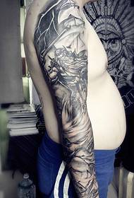 Images inoubliables de tatouage de bras de fleur