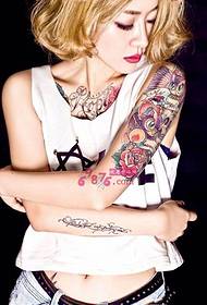moda bellezza fiore braccio tatuaggio stampa