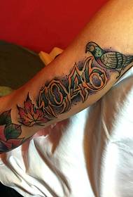 Immagine del tatuaggio del braccio del fiore di personalità super perfetta