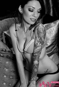 sexy europeu e americano beleza flor braço moda tatuagem imagem