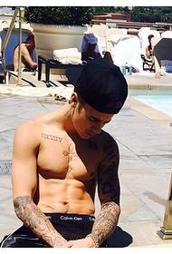 I-European sunlight enhle i-Justin Bieber flower arm tattoo