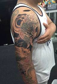 Tatuazh tatuazh kadifeje e thjeshtë e krahut të pambaruar të linjës