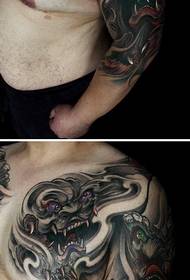 推荐超帅很酷的一幅半胛唐狮子纹身图案作品图片