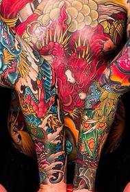 Mostra le tue braccia forti, il tatuaggio del braccio floreale da uomo alla moda