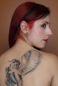 Patrón de rapaza de tatuaxe de peito completo de brazo de flores