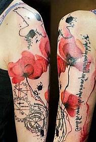 El tatuatge del tatuatge de la flor de l'aquarel·la del braç de la flor és molt bonic
