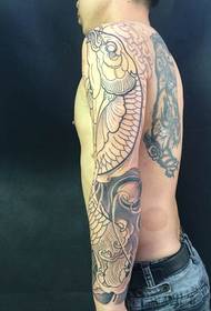 Tatuatge en braç de flor de calamar blanc i negre masculí