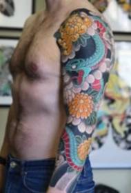 9 pièces de vieux tatouages de bras de fleur de style traditionnel