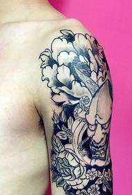 Flower Arm Tattoo Muster kombiniert mit Blume und Prajna