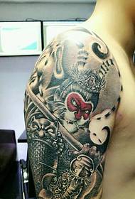Modello di tatuaggio arrogante Qitian Dasheng di personalità braccio fiore