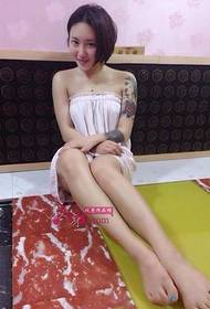 personalidade sexy brazo flor brazo tatuaxe foto