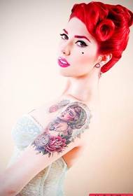 braccio del fiore Foto di tatuaggio femminile funziona