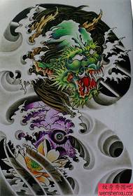 Chinees klassiek tattoo-manuscript domineert cool half-bow kraan schedel lotus spray tattoo patroon