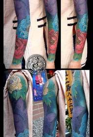 Model de tatuaj braț de bujor Buddha