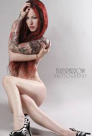 un modèle de tatouage femme bras sexy couleur fleur recommandé photo