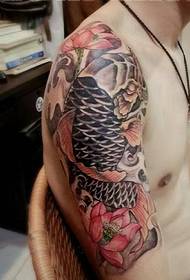 Modello del tatuaggio del calamaro di colore del partito giovane di modo del braccio del fiore