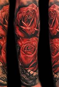 Patron realista de tatuatge de rosa de braç de flor