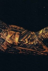 Braccio modello tatuaggio meccanico vento europeo e americano
