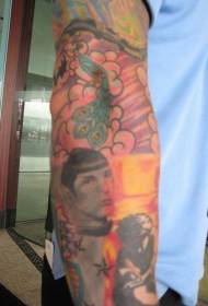 Modello di tatuaggio a tema di viaggio interstellare di colore del braccio del fiore