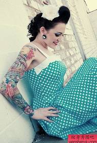 女性流行彩色花臂紋身作品