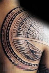 Varietà di linee nere disegnano punte da pungere modello di tatuaggio del braccio del fiore prepotente