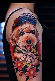 Цветочная рука Японская татуировка с большими глазами щенка очень мило
