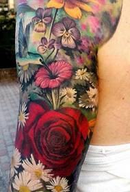 Modello di tatuaggio di legno di legno del fiore di colore del braccio del fiore
