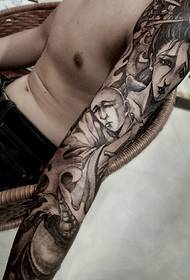 Modello di tatuaggio fiore braccio braccio elegante e bello
