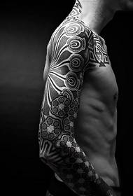 Машка модна цветна рака Тотем тетоважа